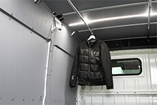 Peugeot Boxer L3H2 - Transport von Kleidungsstücken auf Kleiderbügeln